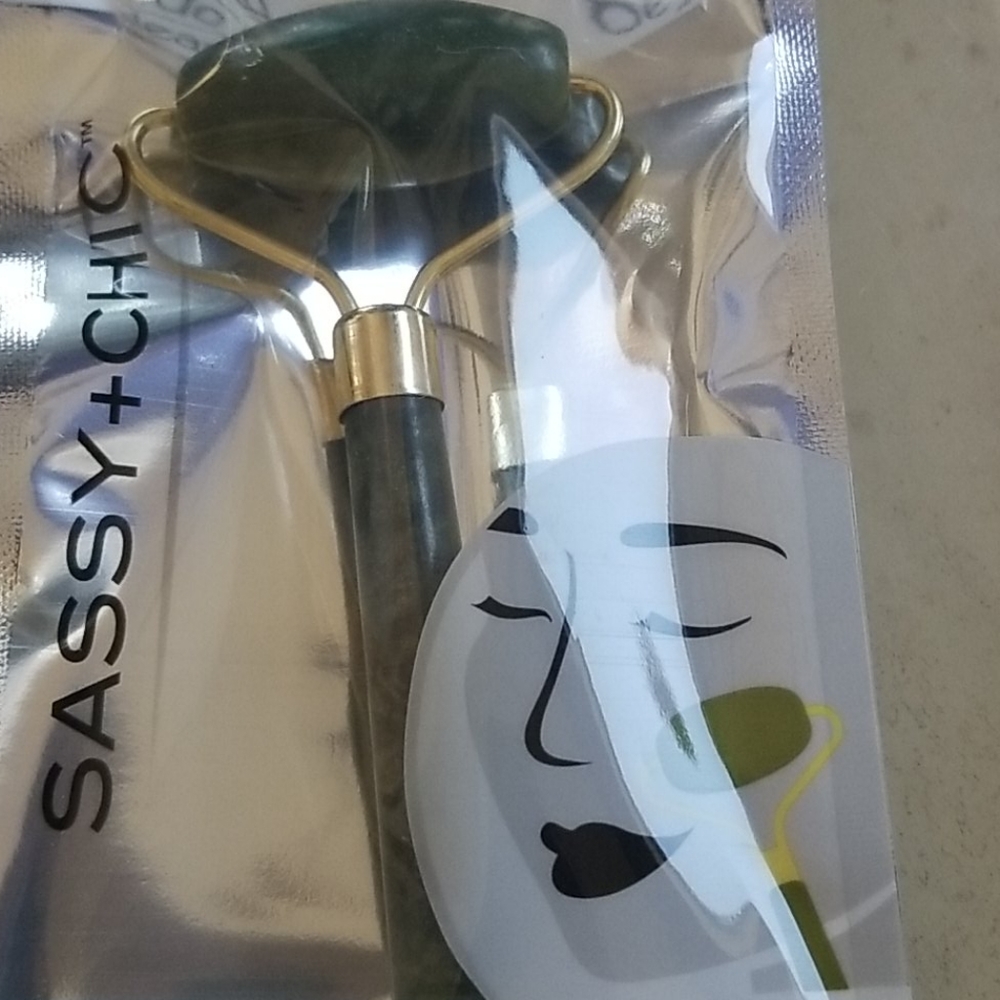 SALE! Jade Facial Roller